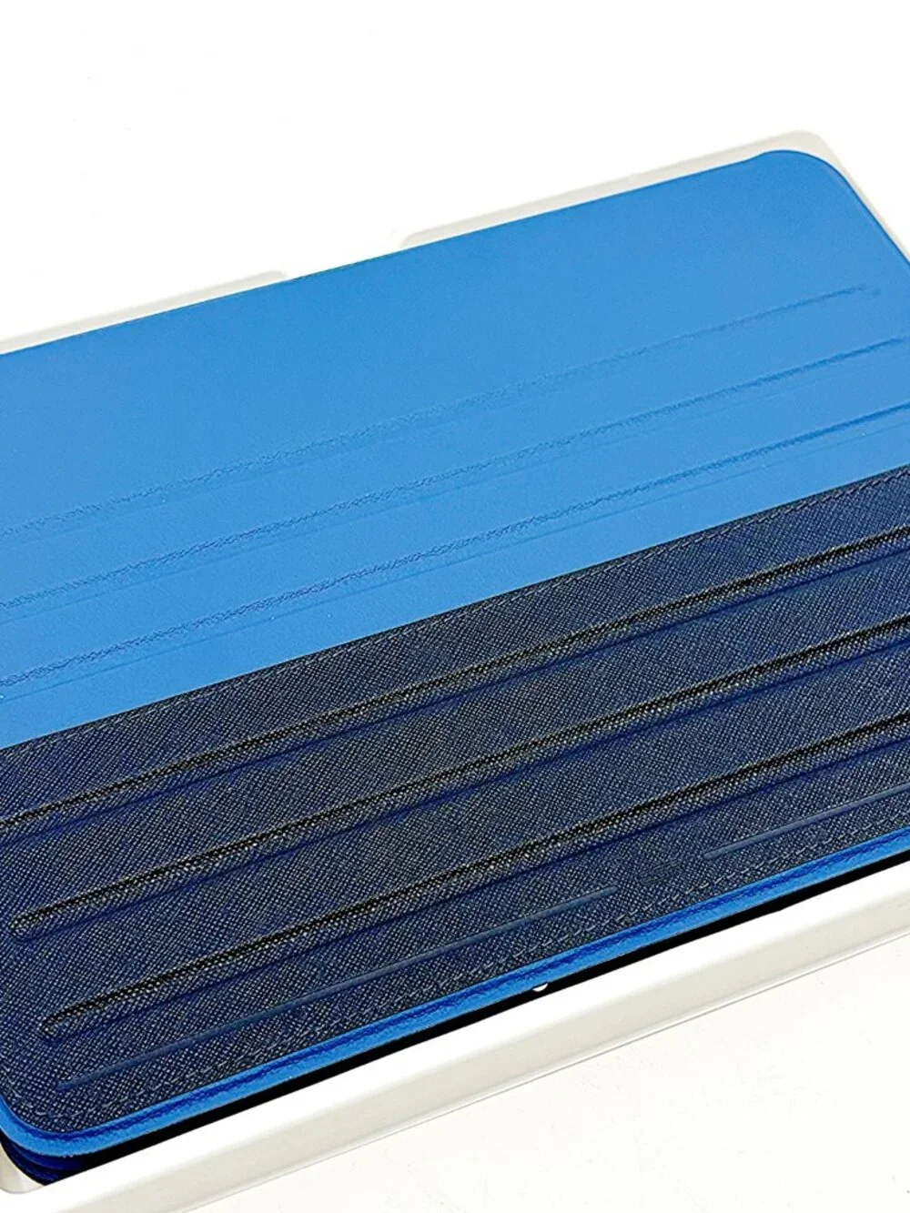 ESR iPad Pro 11 Case 2018-2022 Magnetic Stand Blue Shift Series